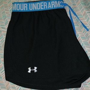🍓Excellent condition Under Armour shorts size L